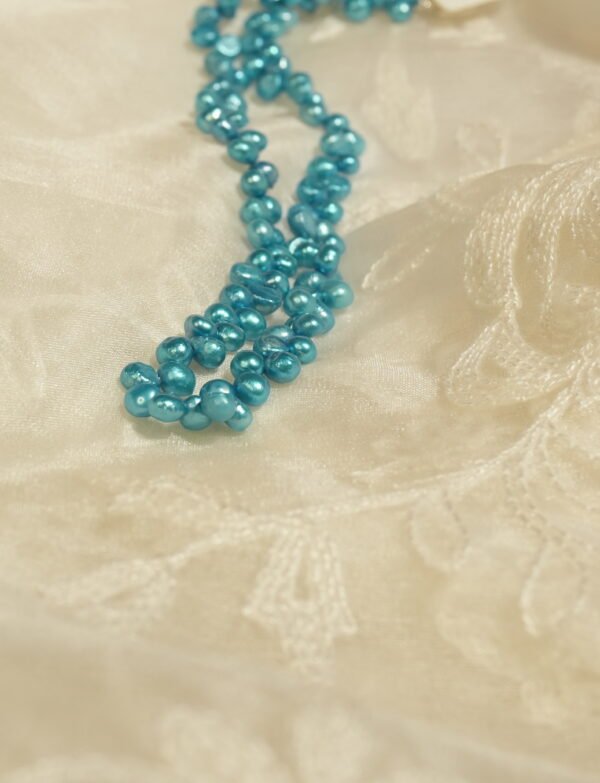 blue necklace pearl