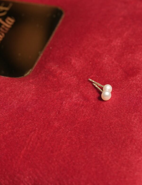 Fresh Water Pearl Tops With Silver Stick