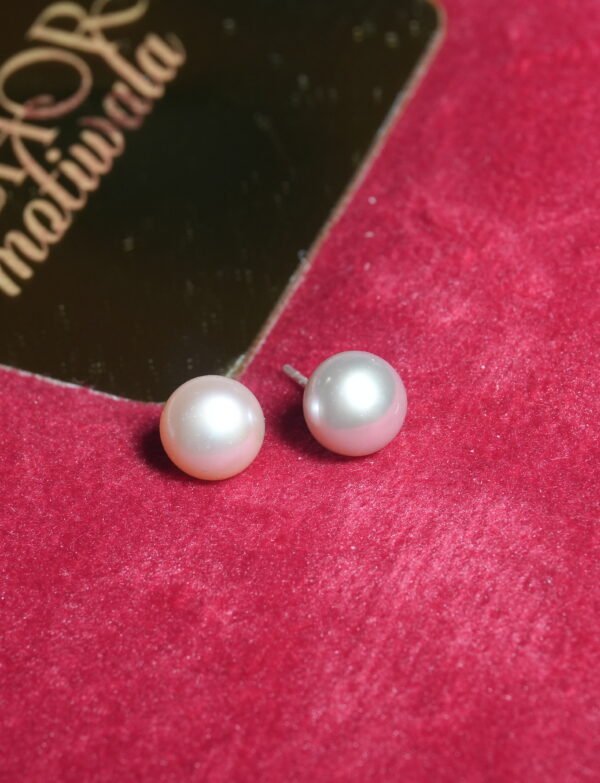 White Fresh Water Pearl Tops With Silver Stick