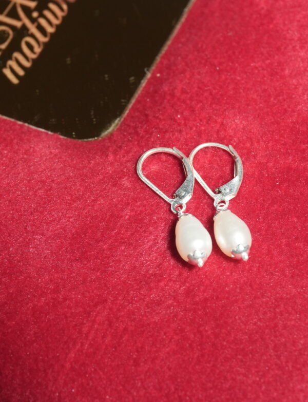 Silver Earring with Fresh Water Pearls Drop