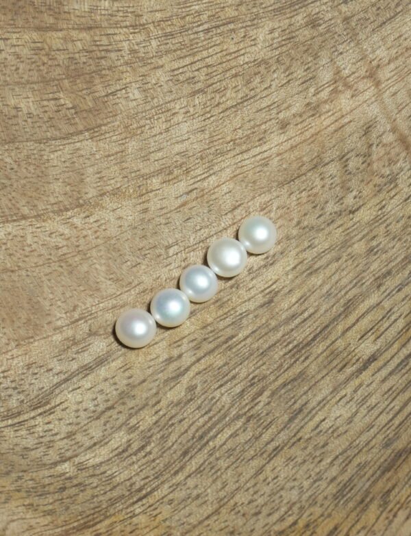 9 mm White Fresh Water Pearl Button
