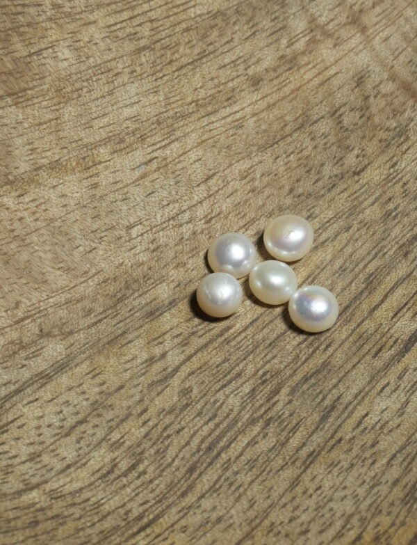 9 mm White Fresh Water Pearl Button
