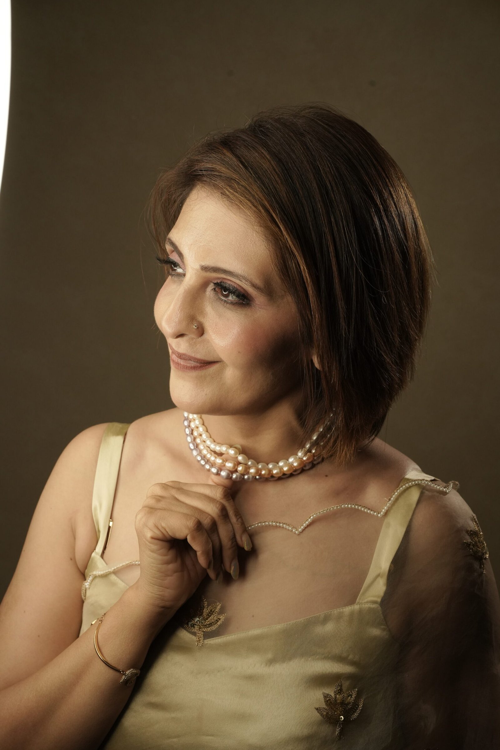 3 Line & 3 Tone Necklace - Image 2